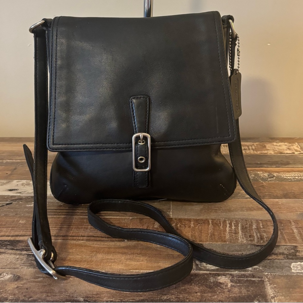 Vintage COACH Y2K Black Soft Leather L33-9592 Crossbody Restored
